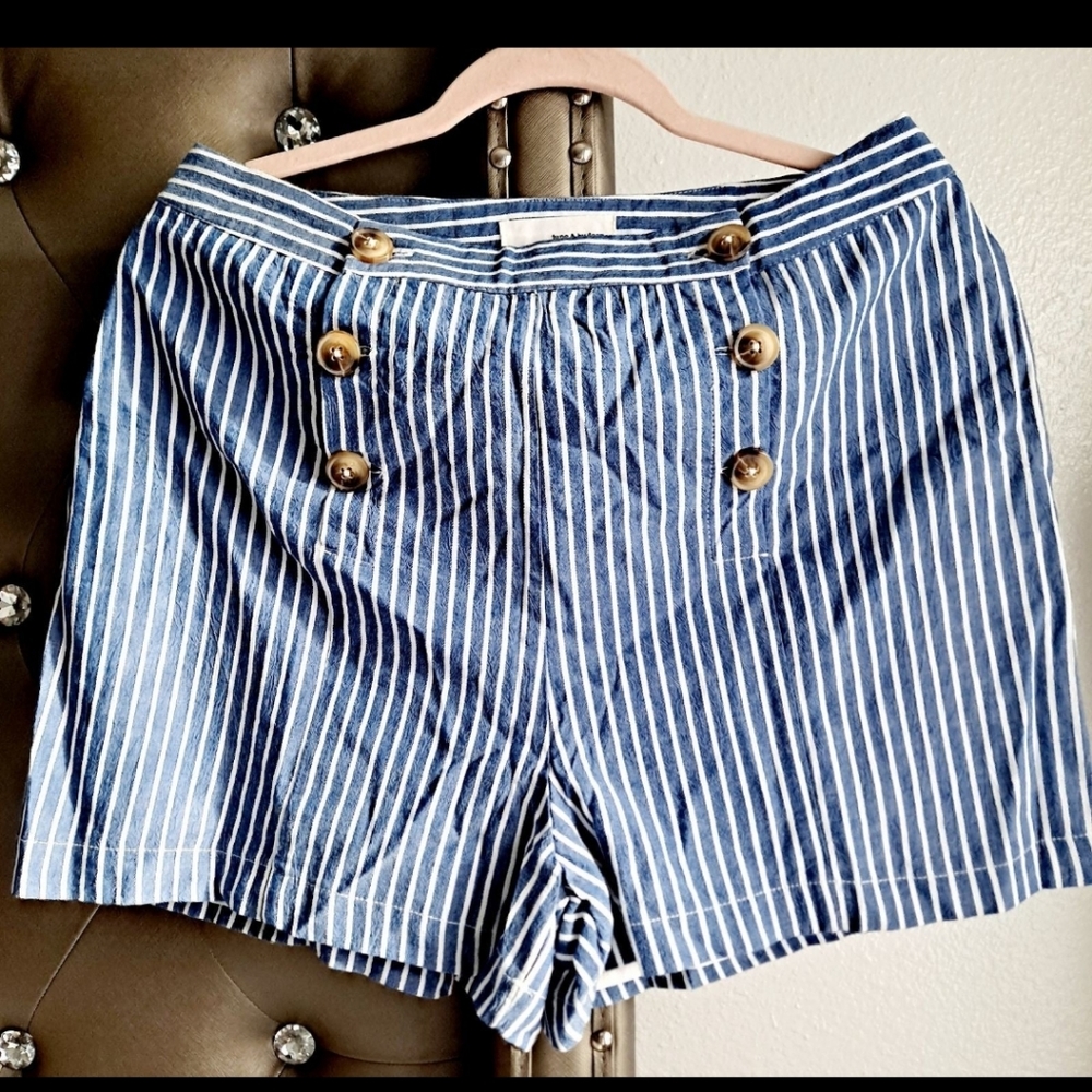 Strip girls shorts